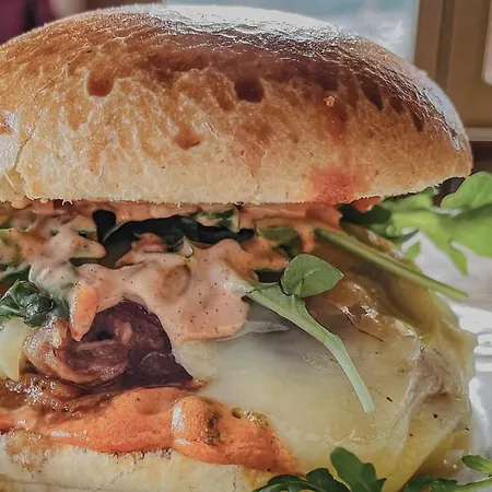 Weisshorn فندق Törbel